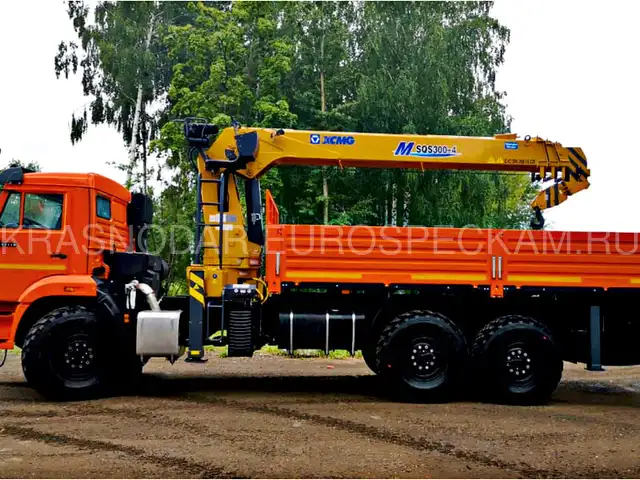 КАМАЗ 43118 бортовой с КМУ XCMG SQS300-4